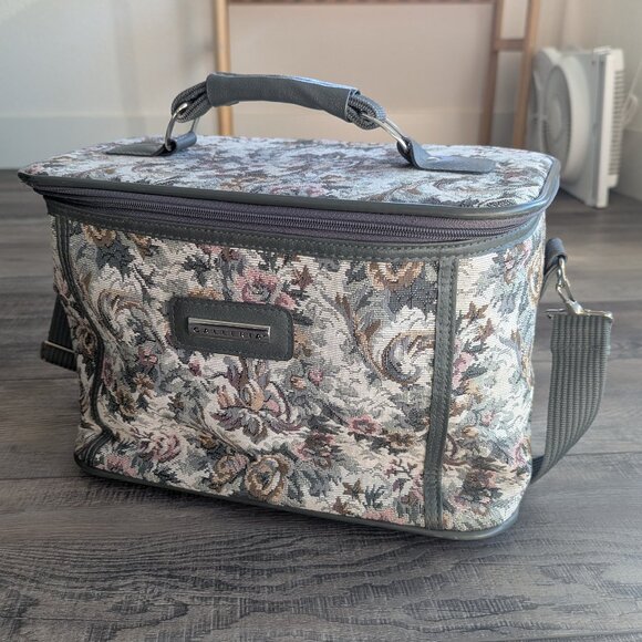 Galleria Enterprises, Inc. Other - Galleria Vintage Floral Tapestry Makeup Case Travel Bag Tote Shoulder Strap